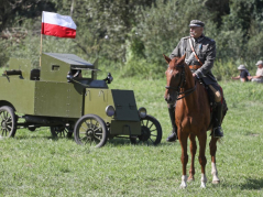 Rekonstrukcja bitwy pod Ossowem. 12.08.2018. Fot. PAP/P. Supernak