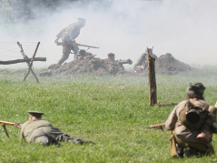 Rekonstrukcja bitwy pod Ossowem. 12.08.2018. Fot. PAP/P. Supernak