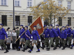 Apel na Placu Litewskim w Lublinie w ramach uroczystych obchodów 100-lecia Związku Harcerstwa Polskiego. Fot. PAP/W. Jargiło