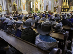 Msza św. w archikatedrze lubelskiej w ramach uroczystych obchodów 100-lecia Związku Harcerstwa Polskiego. Fot. PAP/W. Jargiło