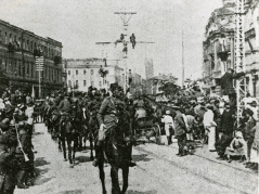 Kijów, maj 1920. Wkroczenie wojsk polskich i ukraińskich do miasta. Źródło: Instytut Polski i Muzeum im. gen. Sikorskiego w Londynie/Ośrodek KARTA