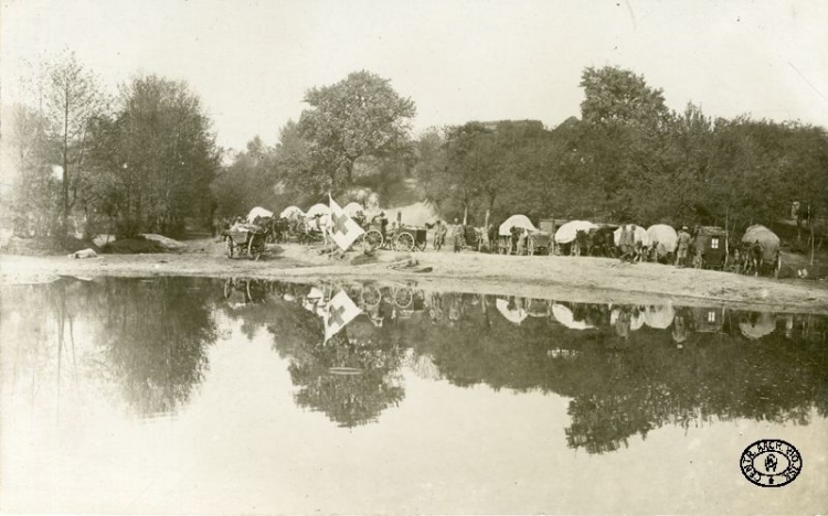 Legionowy szpital polowy I Brygady Legionów Polskich pod Konarami. Maj, 1915 r. Źródło: CAW