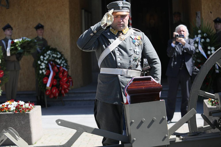 Uroczystości pogrzebowe gen. bryg. Ottokara Brzoza-Brzeziny w Warszawie. Fot. PAP/L. Szymański