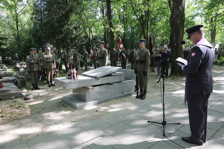 Uroczystości pogrzebowe gen. bryg. Ottokara Brzoza-Brzeziny na Cmentarzu Wojskowym na Powązkach w Warszawie. Fot. PAP/T. Gzell