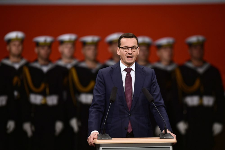 Premier Mateusz Morawiecki podczas uroczystości upamiętniających 79. rocznicę wybuchu II wojny światowej przed Pomnikiem Obrońców Wybrzeża na Westerplatte. Fot. PAP/M. Gadomski