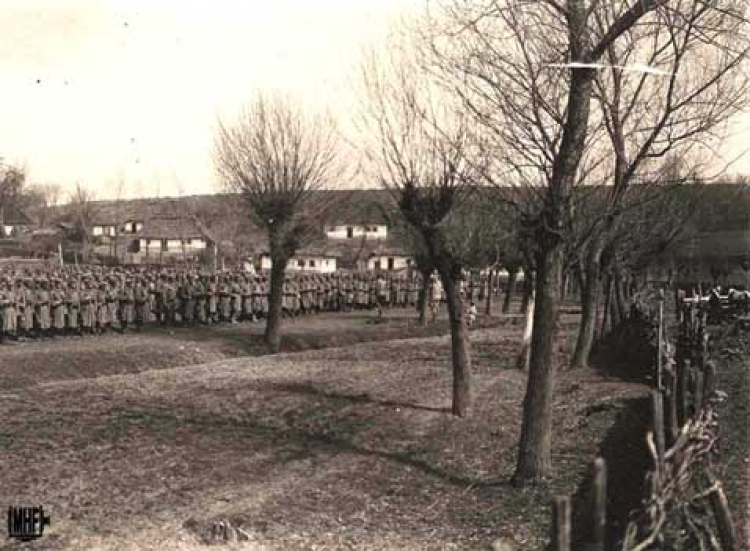 Przegląd oddziałów II Brygady Legionów podczas kampanii besarabsko-bukowińskiej, 1915.