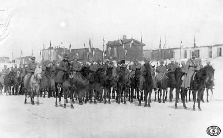 1 szwadron Ułanów Syberyjskich płk Piekarskiego – Nowomikołajewsk. 1918 r. Źródło: CAW