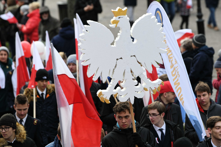 Gdańsk, 11.11.2019. Uczestnicy Parady Niepodległości z okazji obchodów Święta Niepodległości, która przeszła ulicami Gdańska. Fot. PAP/A. Warżawa