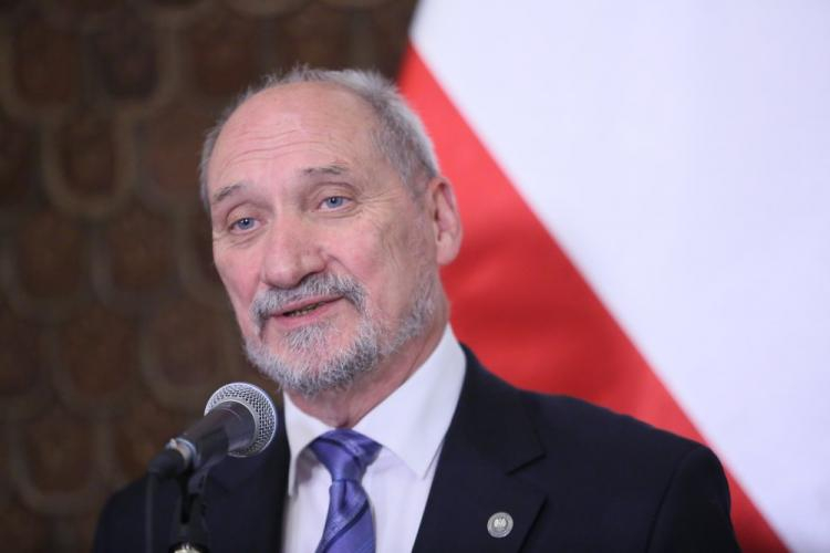 Minister obrony narodowej Antoni Macierewicz. Fot. PAP/L. Szymański 