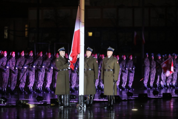 Capstrzyk Niepodległości przed Grobem Nieznanego Żołnierza w Warszawie. Fot. PAP/P. Supernak