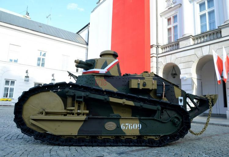 Zabytkowy czołg Renault FT 17 odnaleziony w 2012 roku w Afganistanie. 2013 r. Fot. PAP/J. Turczyk