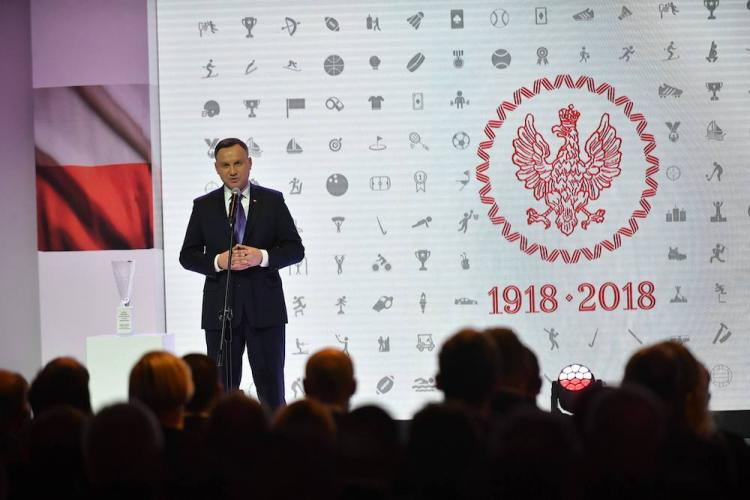 Prezydent RP Andrzej Duda podczas spotkania ze środowiskiem sportowym z okazji setnej rocznicy odzyskania niepodległości. Fot. PAP/B. Zborowski