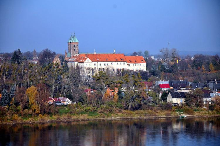 Sanktuarium Matki Bożej Pocieszenia w Czerwińsku nad Wisłą. Fot. PAP/P. Brzeziński