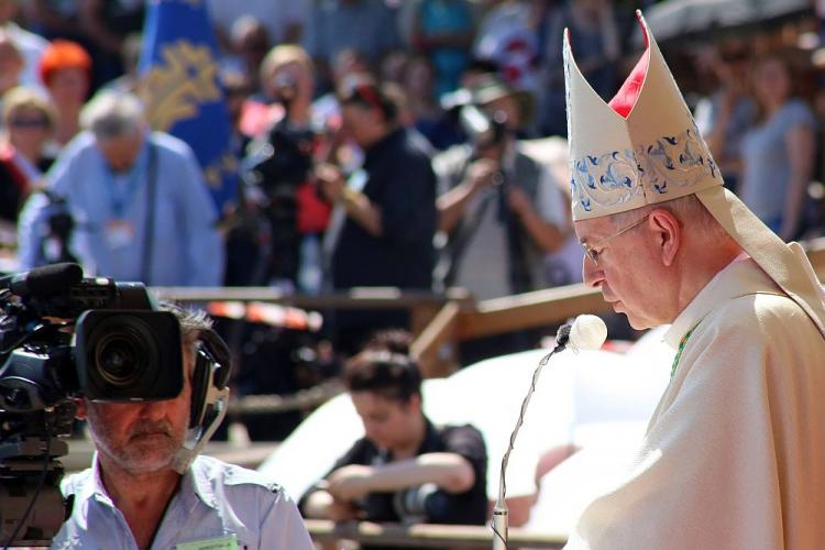 Abp Stanisław Gądecki (P) podczas uroczystości święta Najświętszej Maryi Panny Królowej Polski na Jasnej Górze Fot. PAP/W. Deska