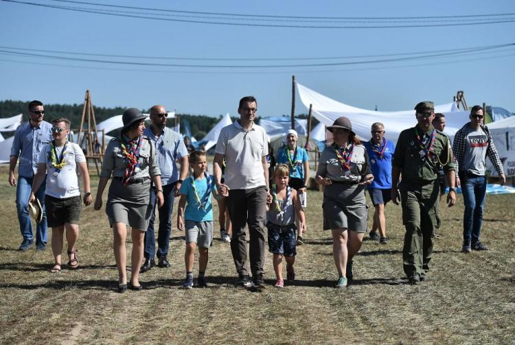 Premier Mateusz Morawiecki podczas Zlotu Związku Harcerstwa Polskiego na Wyspie Sobieszewskiej w Gdańsku. Fot. PAP/M. Gadomski Premier Mateusz Morawiecki podczas Zlotu Związku Harcerstwa Polskiego na Wyspie Sobieszewskiej w Gdańsku. Fot. PAP/M. Gadomski