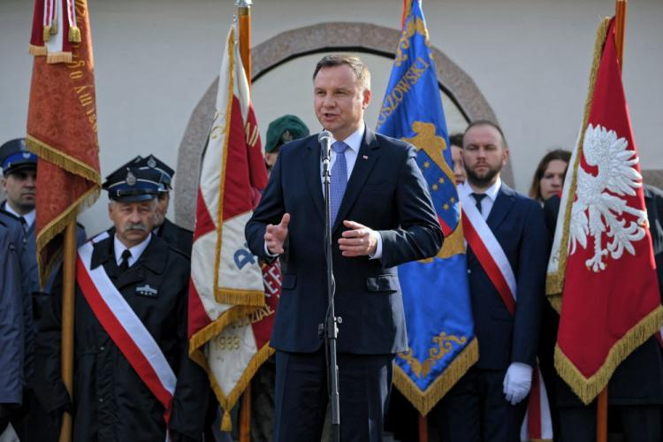 Prezydent RP Andrzej Duda podczas obchodów 100. Rocznicy Odzyskania przez Polskę Niepodległości w Kolbuszowej. Fot. PAP/D. Delmanowicz Prezydent RP Andrzej Duda podczas obchodów 100. Rocznicy Odzyskania przez Polskę Niepodległości w Kolbuszowej. Fot. PAP/D. Delmanowicz