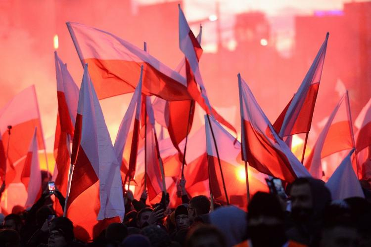 Uczestnicy Marszu Niepodległości 2017 w Warszawie. Fot. PAP/J. Turczyk