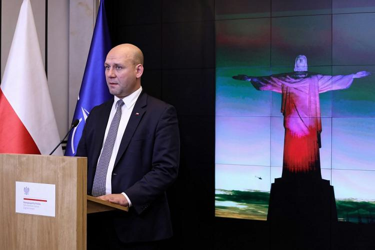 Wiceszef MSZ Szymon Szynkowski vel Sęk podczas konferencji prasowej nt. działań związanych z setną rocznicą odzyskania przez Polskę niepodległości. Fot. PAP/T. Gzell