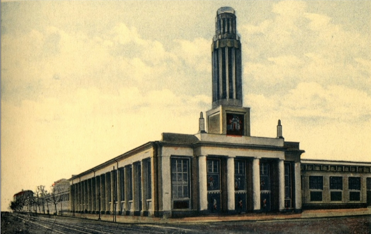 Hala Reprezentacyjna PWK. Źródło: Wikimedia Commons Hala Reprezentacyjna PWK. Źródło: Wikimedia Commons