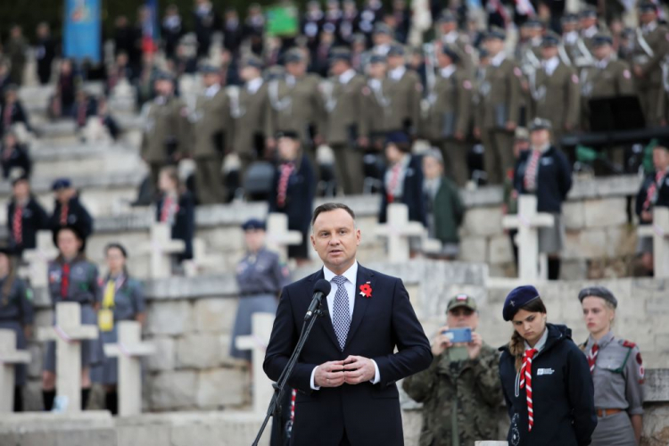 Prezydent Andrzej Duda podczas uroczystości upamiętniających 75. rocznicę zakończenia bitwy pod Monte Cassino. Fot. PAP/L. Szymański Prezydent Andrzej Duda podczas uroczystości upamiętniających 75. rocznicę zakończenia bitwy pod Monte Cassino. Fot. PAP/L. Szymański