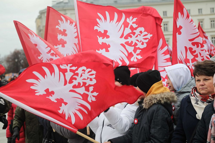 Obchody 101. rocznicy wybuchu Powstania Wielkopolskiego przed Grobem Nieznanego Żołnierza w Warszawie. Fot. PAP/W. Olkuśnik