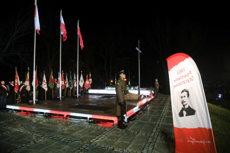 Warszawa, 22.01.2020. Warszawskie obchody 157. rocznicy wybuchu Powstania Styczniowego, przy Krzyżu Traugutta. Fot. PAP/W. Olkuśnik