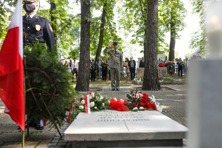 Główne uroczystości w ramach obchodów 100. rocznicy obrony Płocka przed armią bolszewicką na Cmentarzu Garnizonowym w Płocku. Fot. PAP/Sz. Łabiński