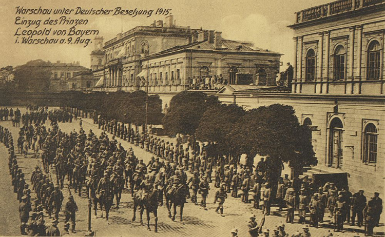 Wojska niemieckie w Warszawie. 09.08.1915. Źródło: CBN Polona