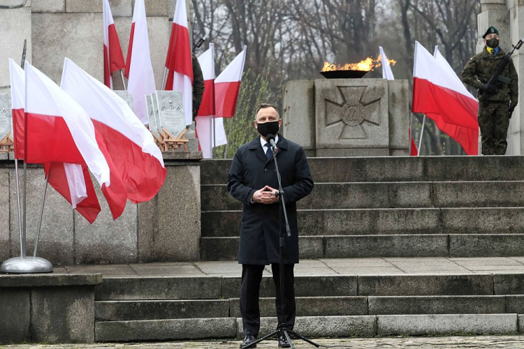 Prezydent Andrzej Duda podczas uroczystości przy pomniku Czynu Powstańczego na Górze św. Anny. 02.05.2021. Fot. PAP/K. Świderski