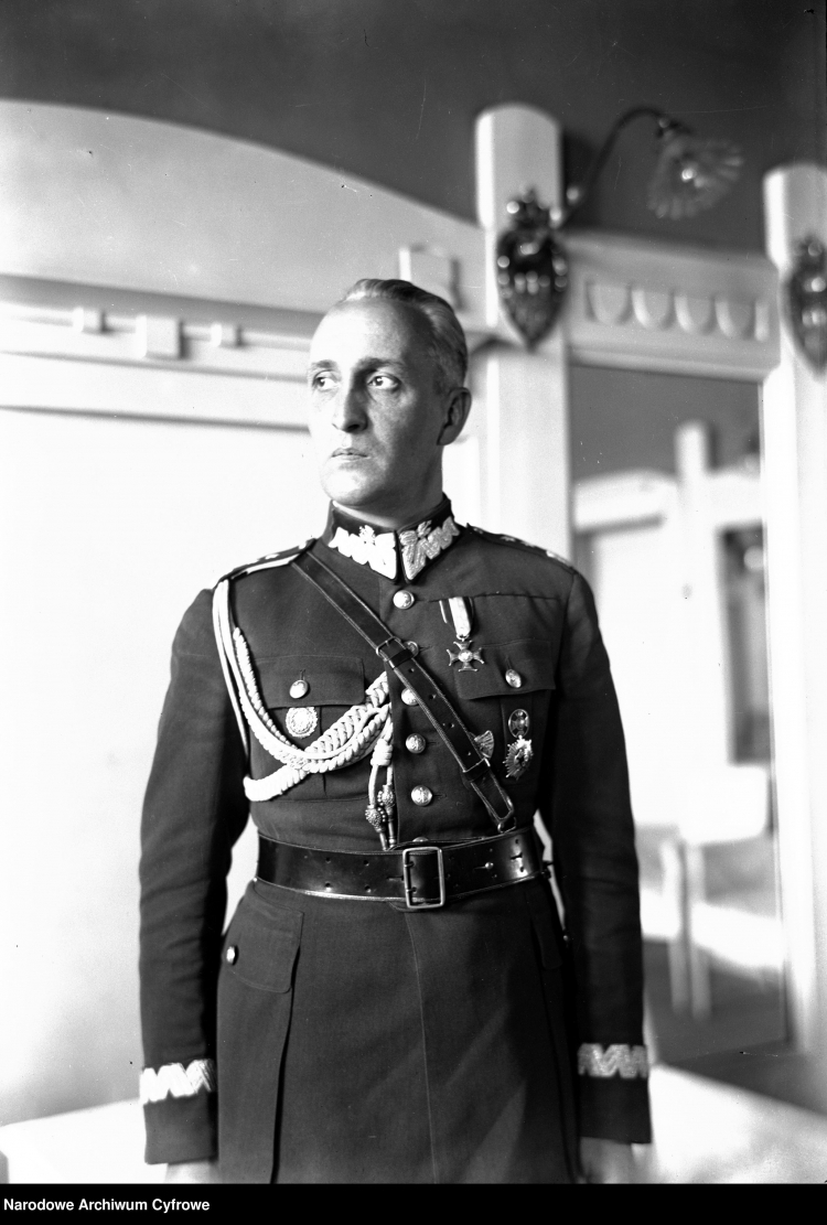 Gen. Gustaw Orlicz-Dreszer, 1932 r. Źródło: NAC Gen. Gustaw Orlicz-Dreszer, 1932 r. Źródło: NAC
