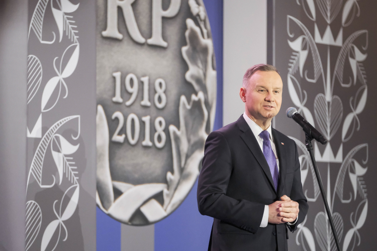 Prezydent RP Andrzej Duda przemawia podczas uroczystości Polonia Rediviva. Fot. PAP/M. Marek Prezydent RP Andrzej Duda przemawia podczas uroczystości Polonia Rediviva. Fot. PAP/M. Marek