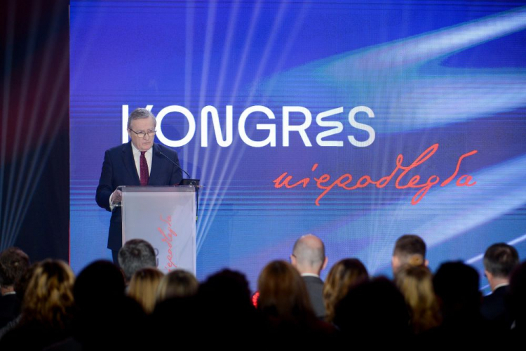 Warszawa, 11.01.2023. Wicepremier, minister kultury i dziedzictwa narodowego Piotr Gliński bierze udział w inauguracji „Kongresu Niepodległa”. Dwudniowe wydarzenie podsumuje kilkuletnie obchody setnej rocznicy odzyskania przez Polskę niepodległości. Fot. PAP/M. Obara Warszawa, 11.01.2023. Wicepremier, minister kultury i dziedzictwa narodowego Piotr Gliński bierze udział w inauguracji „Kongresu Niepodległa”. Dwudniowe wydarzenie podsumuje kilkuletnie obchody setnej rocznicy odzyskania przez Polskę niepodległości. Fot. PAP/M. Obara