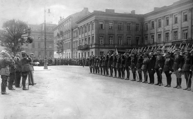 Nadanie oficerom Krzyży Walecznych za walki w Legionach Polskich i wojnę w 1922 r. Źródło: NAC Nadanie oficerom Krzyży Walecznych za walki w Legionach Polskich i wojnę w 1922 r. Źródło: NAC
