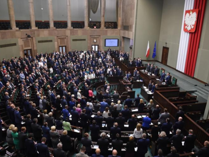Sejm przyjął uchwałę o ustanowieniu Roku 2018 Rokiem Jubileuszu odzyskania przez Polskę Niepodległości. Warszawa, 25.05.2017. Fot. PAP/R. Pietruszka