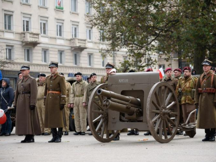 Uroczyste obchody Święta Niepodległości na Placu Wolności w Poznaniu. Fot. PAP/J. Kaczmarczyk 