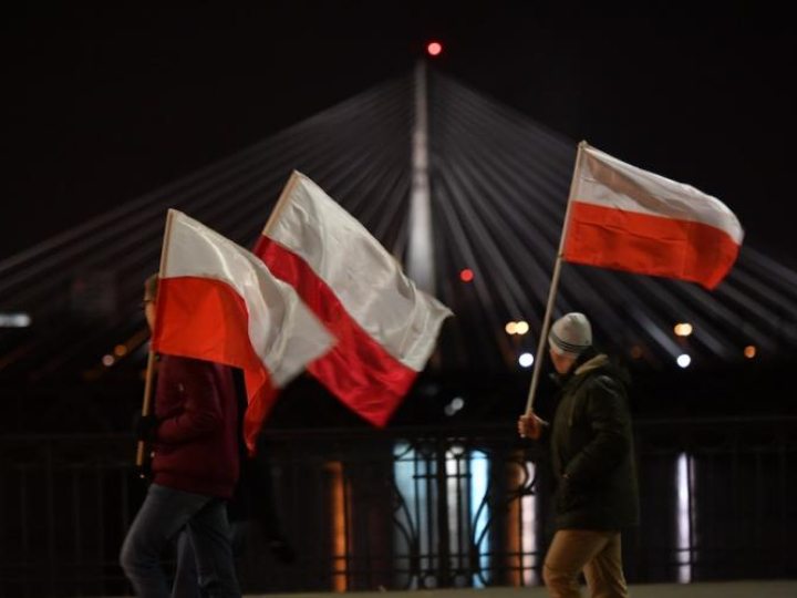 Uczestnicy ubiegłorocznego Marszu Niepodległości w Warszawie. Fot. PAP/B. Zborowski