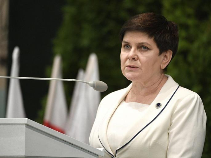 Wicepremier Beata Szydło podczas otwarcia XII Kongresu Nauczycieli i Wychowawców Archidiecezji Przemyskiej "Tak rodziła się i rodzi się Polska" w Przemyślu. Fot. PAP/D. Delmanowicz