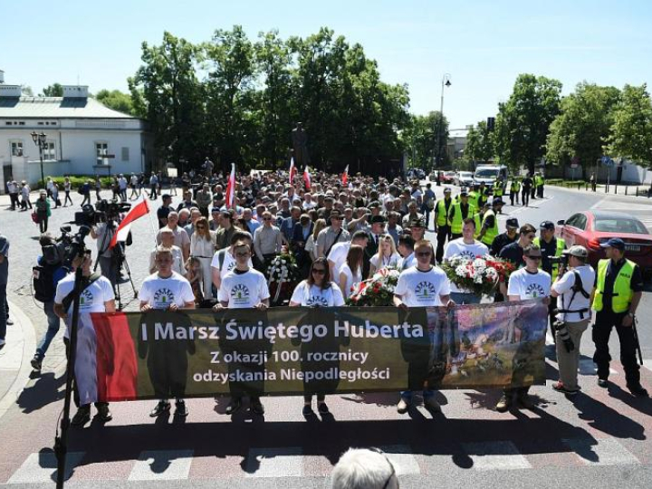 I Marsz św. Huberta w Warszawie. Fot. PAP/R. Pietruszka