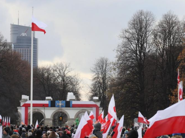 Uroczysta odprawa wart przed Grobem Nieznanego Żołnierza w Warszawie. Warszawa, 11.11.2017.  Fot. PAP/P. Supernak