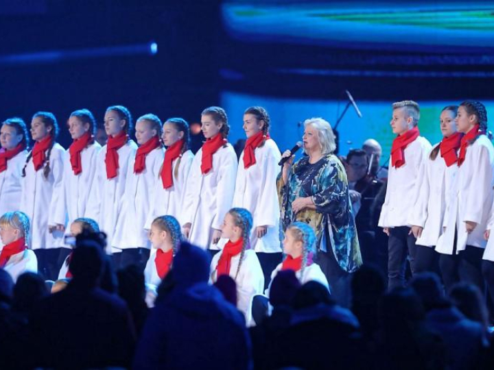 Stanisława Celińska podczas Koncertu dla Niepodległej na stadionie PGE Narodowy w Warszawie. Fot. PAP/P. Supernak