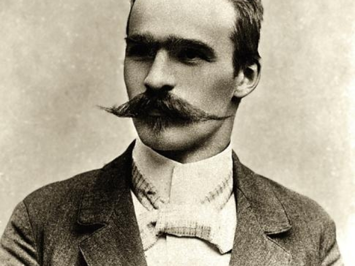 Józef Piłsudski, 1899 r. Źródło: Wikimedia Commons