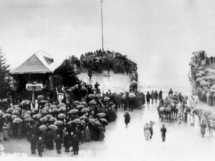 Zaślubiny Polski z morzem - uroczystość z udziałem gen. Józefa Hallera. 10.02.1920 r. Fot. PAP/CAF/Archiwum 