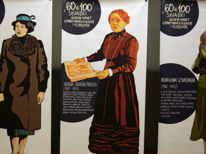 Wernisaż wystawy "60 na 100. Sąsiadki. Głosem kobiet o Powstaniach Śląskich i plebiscycie" w Muzeum Powstań Śląskich w Świętochłowicach. Fot. PAP/A. Grygiel
