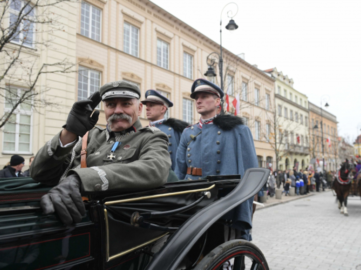 Warszawa, 11.11.2019. Uczestnicy obchodów Narodowego Święta Niepodległości w Warszawie. Fot. PAP/M. Obara