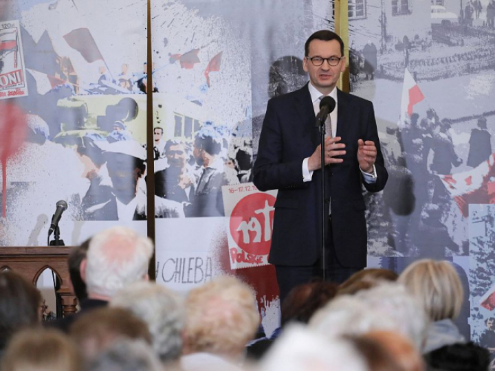 Premier Mateusz Morawiecki podczas konferencji pt. „Kobiety w walce o niepodległość” na terenie Muzeum Żołnierzy Wyklętych i Więźniów Politycznych PRL przy ul. Rakowieckiej w Warszawie. Fot. PAP/P. Supernak