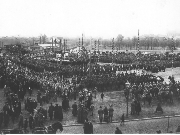 Wkroczenie wojsk polskich do Torunia: nabożeństwo dziękczynne. 18.01.1920. Fot. NAC