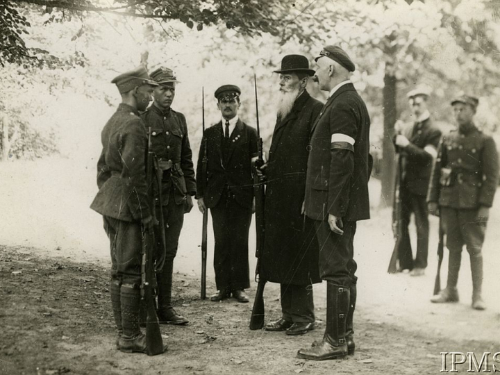 Warszawa, sierpień 1920 r. Szkolenie Straży Obywatelskiej w czasie bitwy warszawskiej. Źródło: Instytut Polski i Muzeum im. Gen. Sikorskiego w Londynie/Ośrodek KARTA