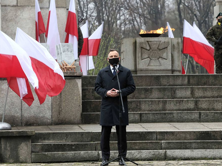 Prezydent Andrzej Duda podczas uroczystości przy pomniku Czynu Powstańczego na Górze św. Anny. 02.05.2021. Fot. PAP/K. Świderski