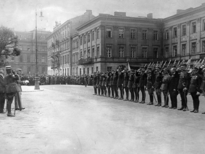 Nadanie oficerom Krzyży Walecznych za walki w Legionach Polskich i wojnę w 1922 r. Źródło: NAC